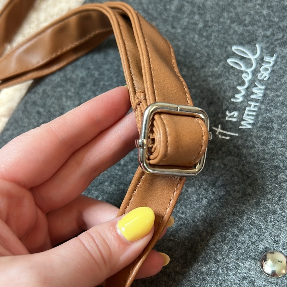 Felt Crossbody Bible Bag with Matching Stationary Case - Picture 6 of 14